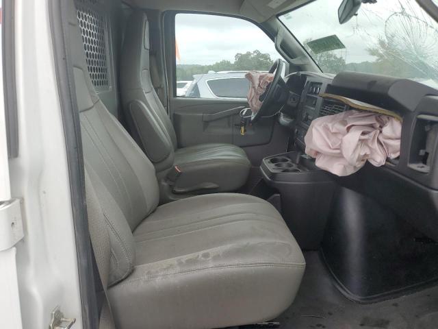 1GCWGAFG3L1253439 - 2020 CHEVROLET EXPRESS G2 WHITE photo 11