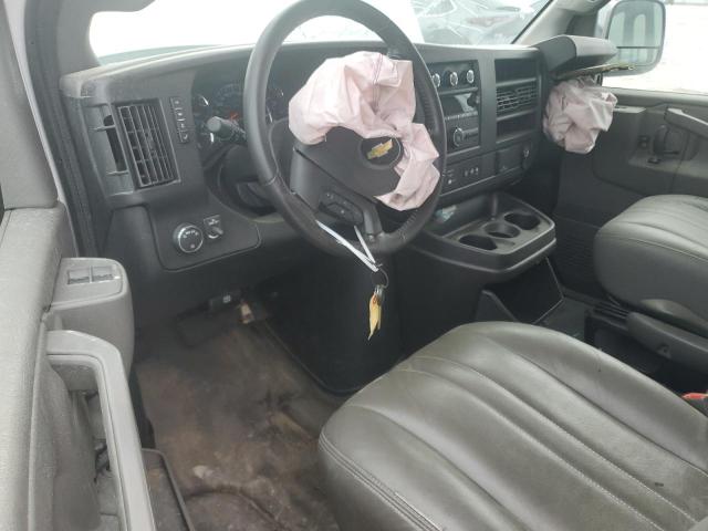 1GCWGAFG3L1253439 - 2020 CHEVROLET EXPRESS G2 WHITE photo 8
