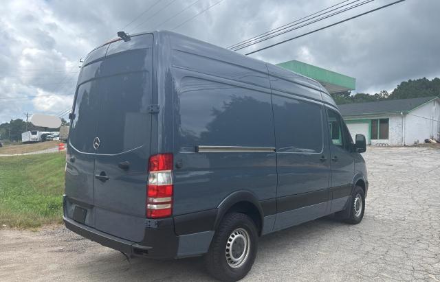 WD3PE7CD2JP645890 - 2018 MERCEDES-BENZ SPRINTER 2500 蓝色 照片 4