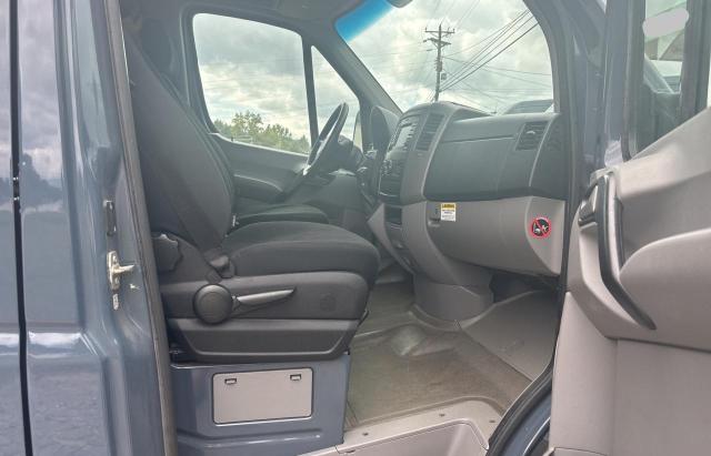 WD3PE7CD2JP645890 - 2018 MERCEDES-BENZ SPRINTER 2500 蓝色 照片 5