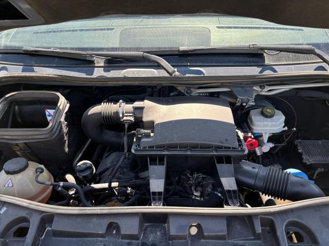 WD3PE7CD2JP645890 - 2018 MERCEDES-BENZ SPRINTER 2500 蓝色 照片 7