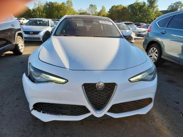 ZARFAEDN9H7531927 - 2017 ALFA ROMEO GIULIA Q4 WHITE photo 5