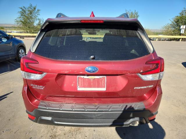 JF2SKASCXLH449841 - 2020 SUBARU FORESTER LIMITED RED photo 6