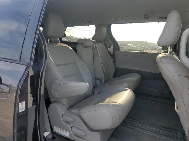 5TDYK3DCXFS588241 - 2015 TOYOTA SIENNA XLE GRAY photo 11