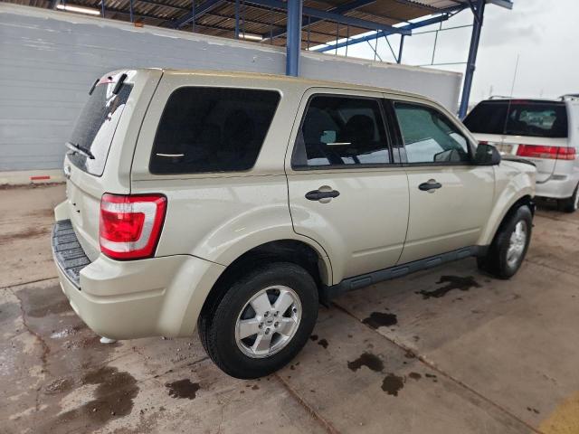 1FMCU0C74BKC41699 - 2011 FORD ESCAPE XLS GOLD photo 3