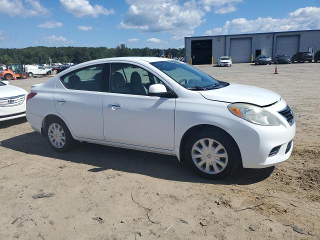 3N1CN7AP5DL849197 - 2013 NISSAN VERSA S Blanc photo 4