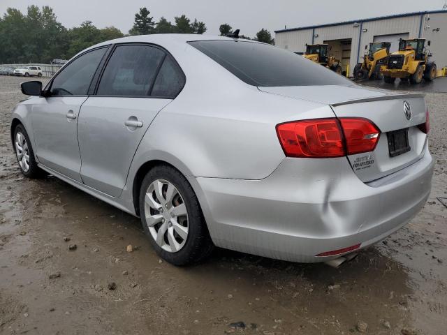 3VWD07AJ6EM245839 - 2014 VOLKSWAGEN JETTA SE SILVER photo 2