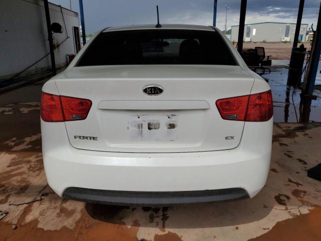 KNAFU4A27B5384674 - 2011 KIA FORTE EX WHITE photo 6