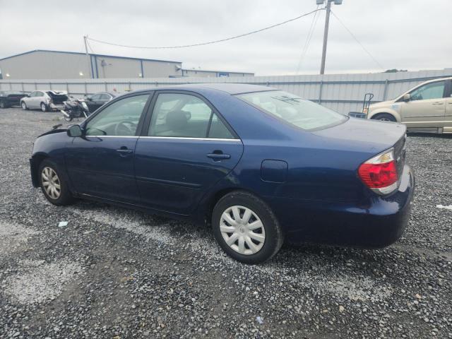 4T1BE32K15U401465 - 2005 TOYOTA CAMRY LE BLUE photo 2