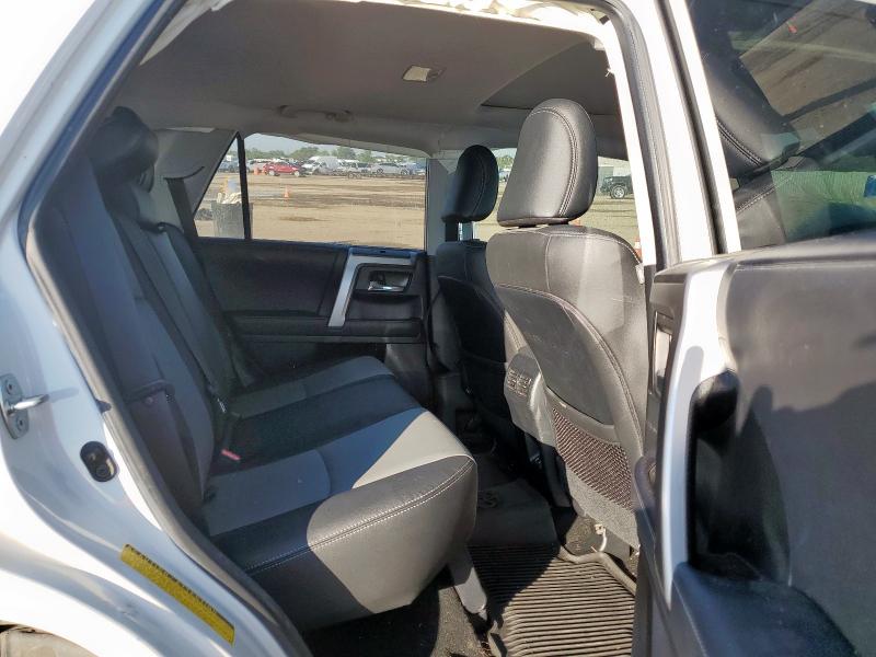 JTEFU5JR7N5271068 - 2022 TOYOTA 4RUNNER SR5 WHITE photo 10