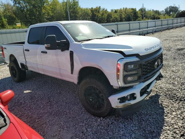 1FT8W2BA4REE93247 - 2024 FORD F250 SUPER DUTY WHITE photo 4