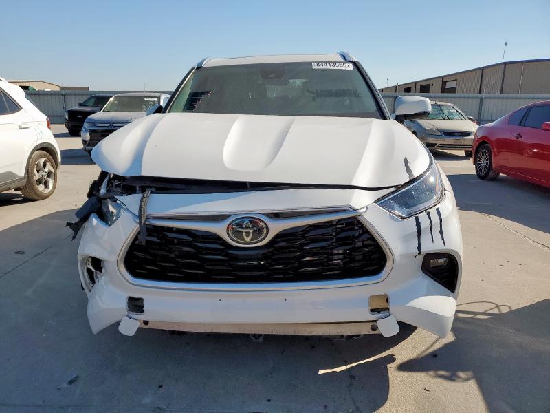 5TDGZRAH8LS513124 - 2020 TOYOTA HIGHLANDER XLE Weiß Foto 5