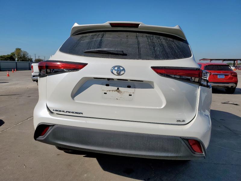 5TDGZRAH8LS513124 - 2020 TOYOTA HIGHLANDER XLE Weiß Foto 6