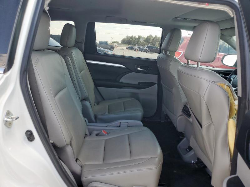 5TDKZRFH8JS544762 - 2018 TOYOTA HIGHLANDER SE WHITE photo 11