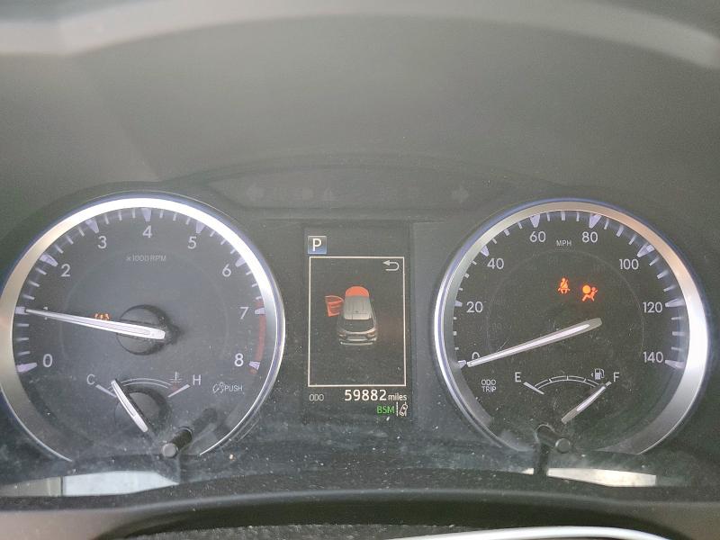 5TDKZRFH8JS544762 - 2018 TOYOTA HIGHLANDER SE WHITE photo 9