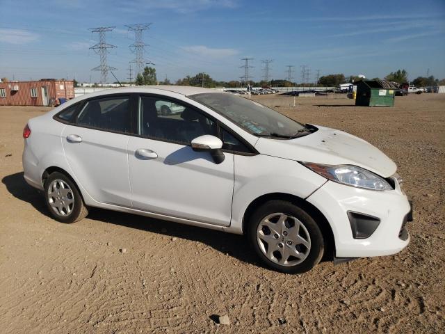 3FADP4BJ5DM184225 - 2013 FORD FIESTA SE WHITE photo 4