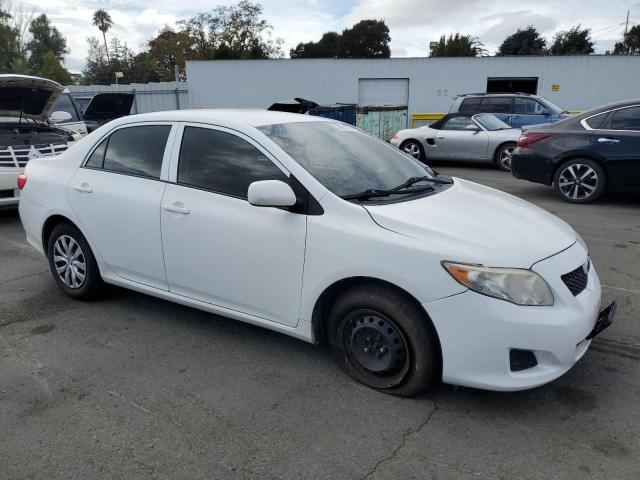 2T1BU4EE3AC505451 - 2010 TOYOTA COROLLA BASE თეთრი ფოტო 4