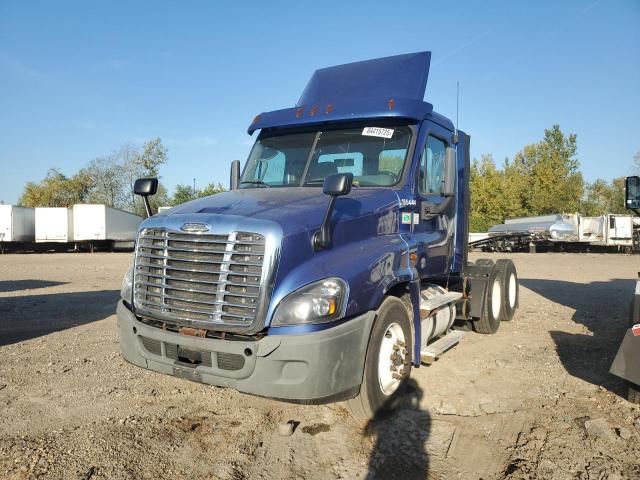 3AKJGEDV3HSHZ1038 - 2017 FREIGHTLINER CASCADIA 1 Կապույտ լուսանկար 2