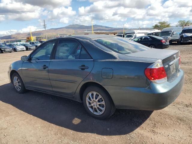 JTDBE30KX53012630 - 2005 TOYOTA CAMRY LE TEAL photo 2