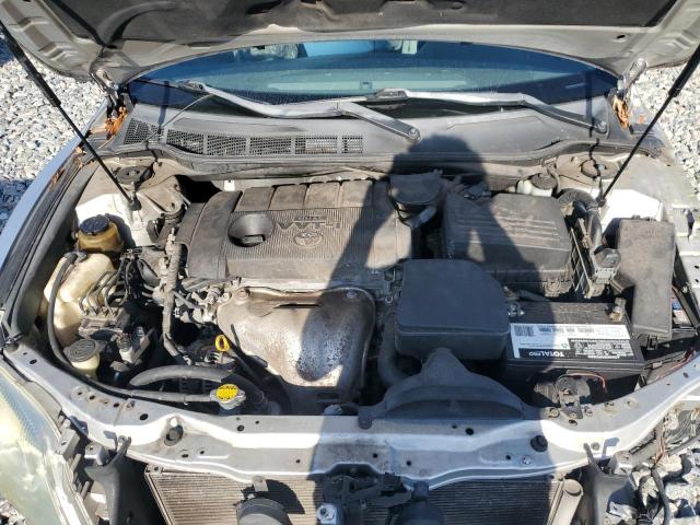 4T1BF3EK8BU653282 - 2011 TOYOTA CAMRY BASE فضي صورة 11