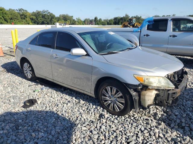4T1BF3EK8BU653282 - 2011 TOYOTA CAMRY BASE فضي صورة 4