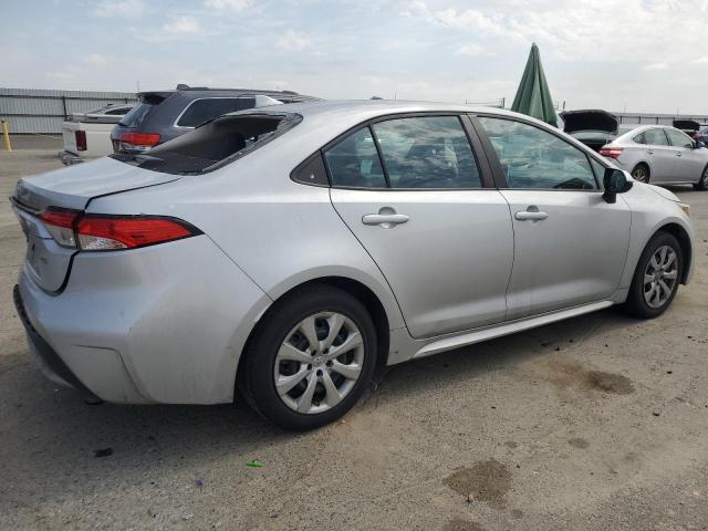 5YFEPRAE0LP106359 - 2020 TOYOTA COROLLA LE ვერცხლისფერი ფოტო 3