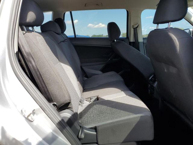 3VV0B7AX4LM158679 - 2020 VOLKSWAGEN TIGUAN S Gris foto 11