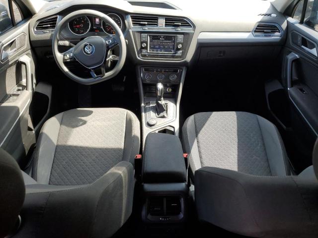 3VV0B7AX4LM158679 - 2020 VOLKSWAGEN TIGUAN S Gris foto 8