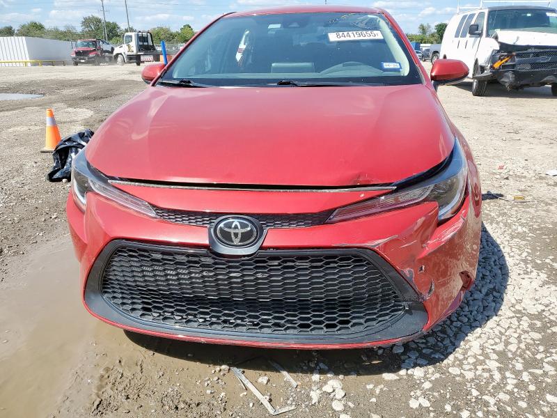 5YFEPMAE1MP256940 - 2021 TOYOTA COROLLA LE RED photo 5