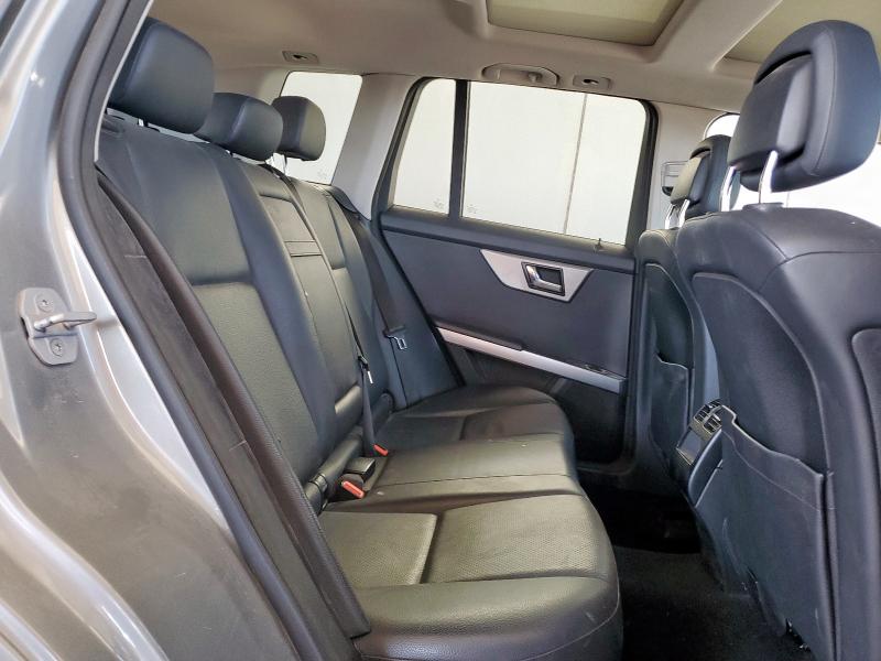 WDCGG8HB2AF488052 - 2010 MERCEDES-BENZ GLK 350 4MATIC SILVER photo 11