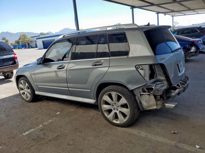 WDCGG8HB2AF488052 - 2010 MERCEDES-BENZ GLK 350 4MATIC SILVER photo 2
