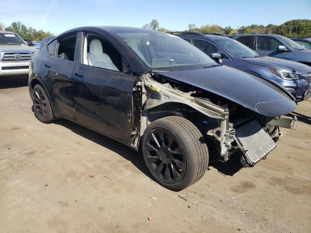 7SAYGDEE0RA219730 - 2024 TESLA MODEL Y 黑色 照片 4