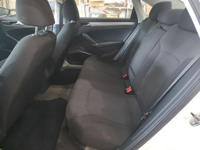 1VWAS7A35GC034084 - 2016 VOLKSWAGEN PASSAT S WHITE photo 10