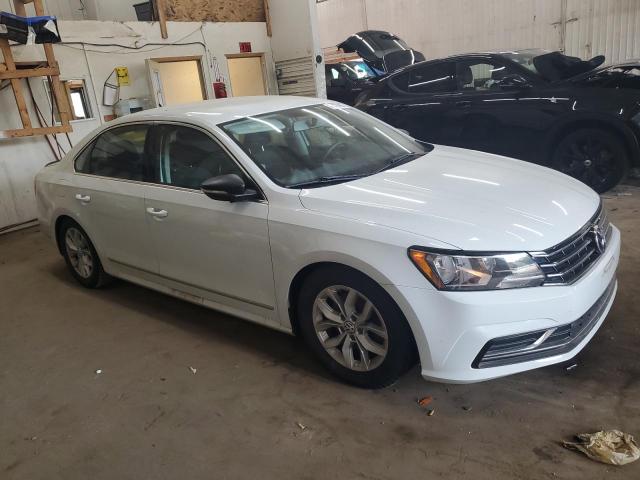 1VWAS7A35GC034084 - 2016 VOLKSWAGEN PASSAT S WHITE photo 4