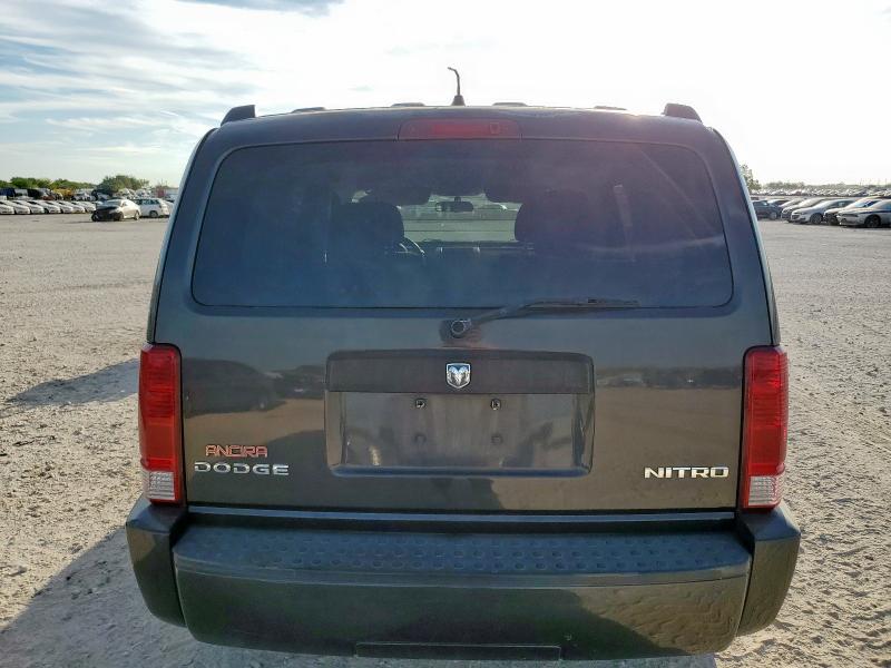 1D4PT4GK9BW570618 - 2011 DODGE NITRO HEAT ნაცრისფერი ფოტო 6