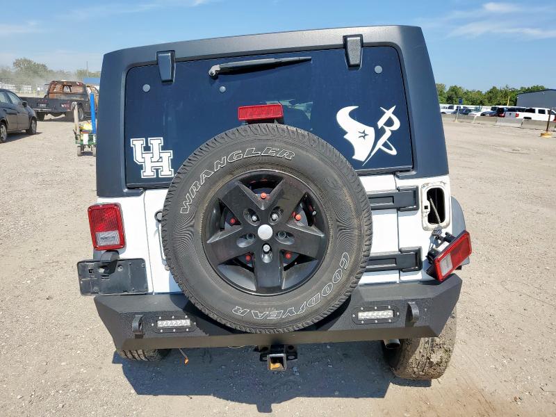 1C4BJWDG9HL530624 - 2017 JEEP WRANGLER UNLIMITED SPORT WHITE photo 6