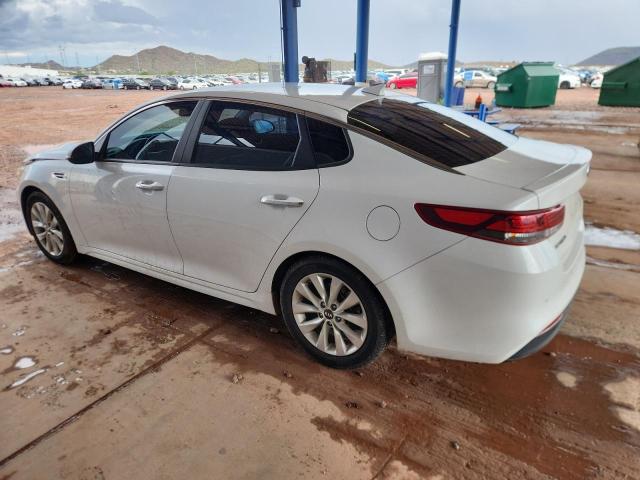 5XXGT4L30JG201108 - 2018 KIA OPTIMA LX თეთრი ფოტო 2