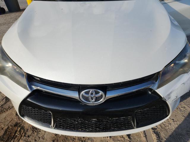 4T1BF1FK3GU143402 - 2016 TOYOTA CAMRY LE თეთრი ფოტო 11