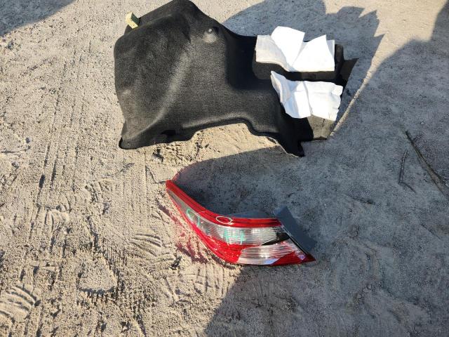 4T1BF1FK3GU143402 - 2016 TOYOTA CAMRY LE თეთრი ფოტო 12