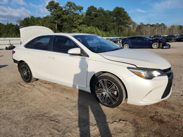 4T1BF1FK3GU143402 - 2016 TOYOTA CAMRY LE თეთრი ფოტო 4