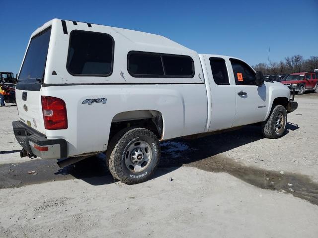 1GC2KVCG5BZ445972 - 2011 CHEVROLET SILVERADO K2500 HEAVY DUTY WHITE photo 3