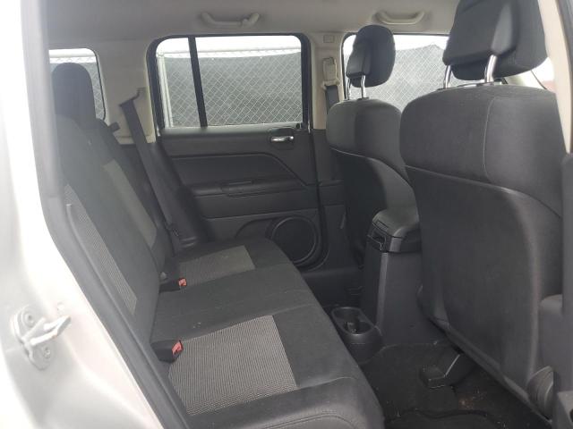 1C4NJPBA1CD617129 - 2012 JEEP PATRIOT SPORT 银色 照片 11