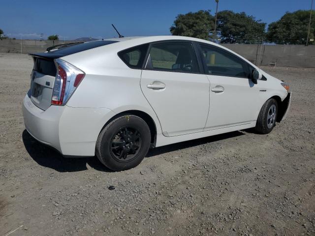 JTDKN3DU4F1885346 - 2015 TOYOTA PRIUS WHITE photo 3