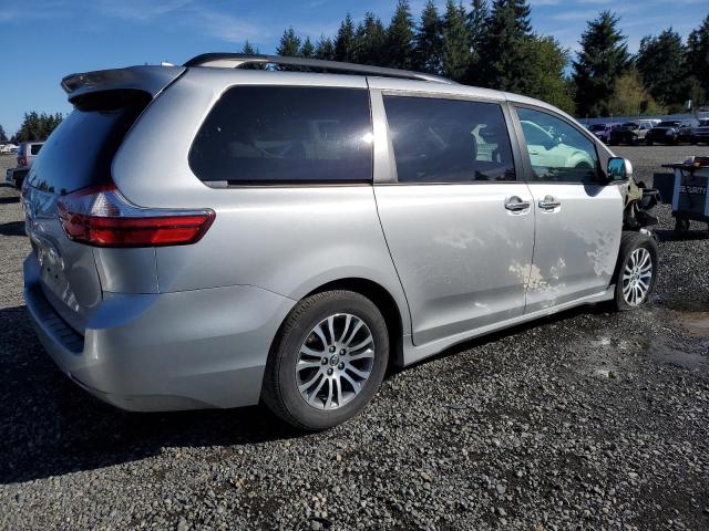 5TDYZ3DC5KS010926 - 2019 TOYOTA SIENNA XLE SILVER photo 3