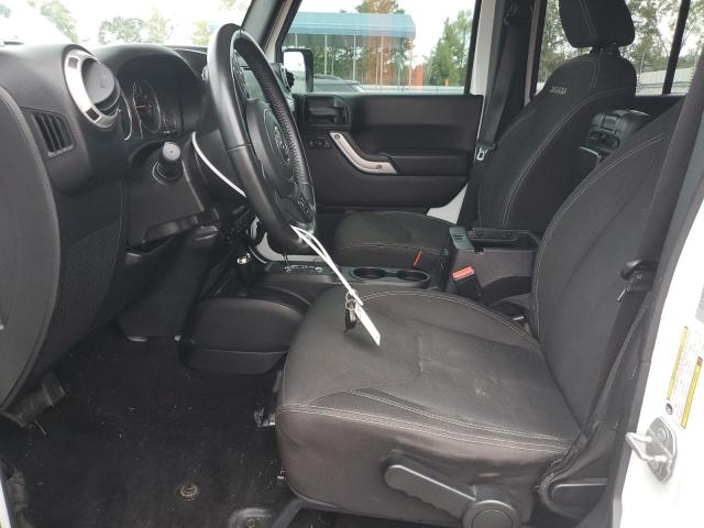 1C4BJWEG8JL823760 - 2018 JEEP WRANGLER U SAHARA WHITE photo 7