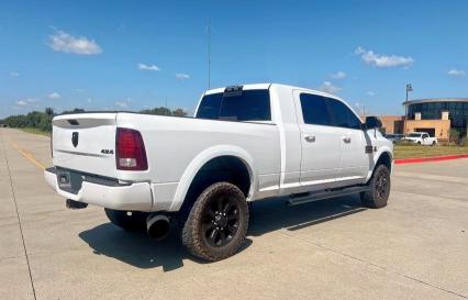 3C6UR5NL8JG327578 - 2018 RAM 2500 LARAMIE 白色 照片 4