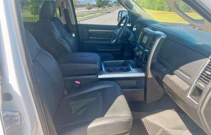 3C6UR5NL8JG327578 - 2018 RAM 2500 LARAMIE 白色 照片 5