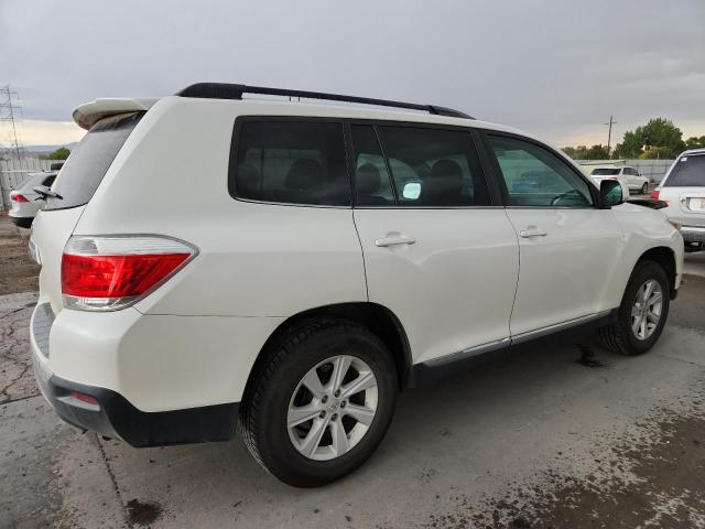 5TDBK3EH4DS267552 - 2013 TOYOTA HIGHLANDER BASE Белый фото 3