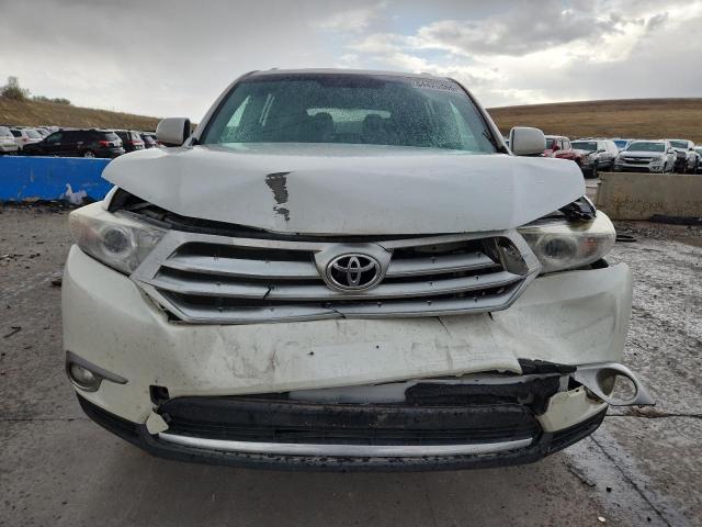 5TDBK3EH4DS267552 - 2013 TOYOTA HIGHLANDER BASE Белый фото 5