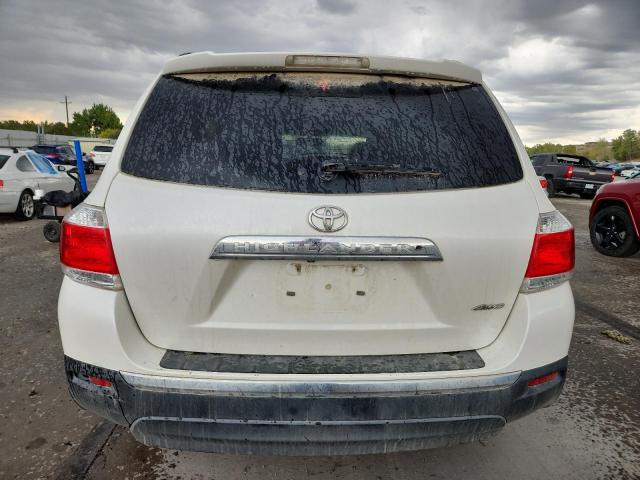 5TDBK3EH4DS267552 - 2013 TOYOTA HIGHLANDER BASE Белый фото 6